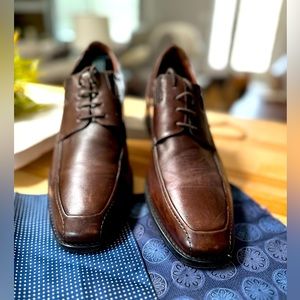 Johnston & Murphy sheepskin lace up oxfords